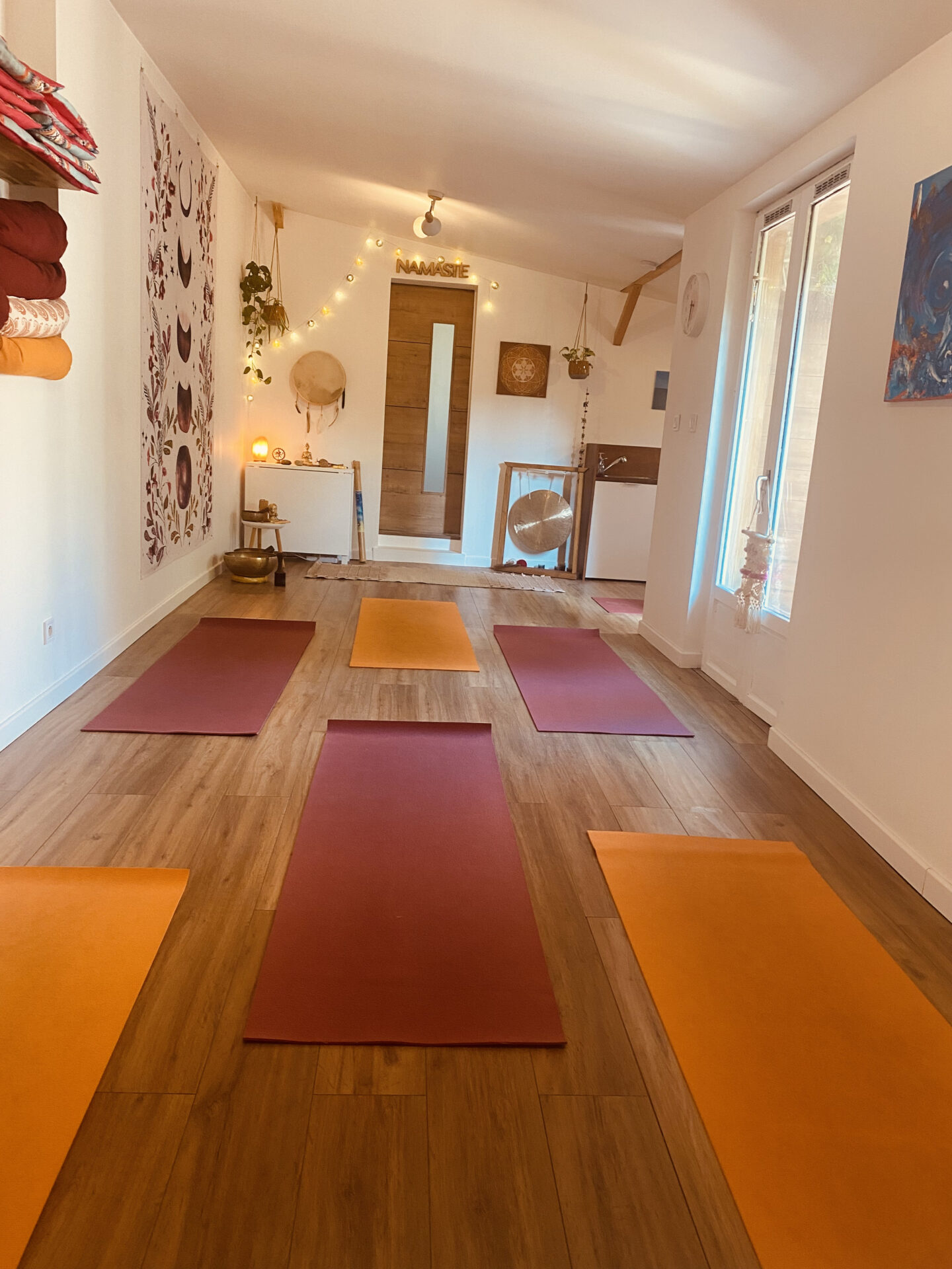 salle de yoga cours de hatha yoga